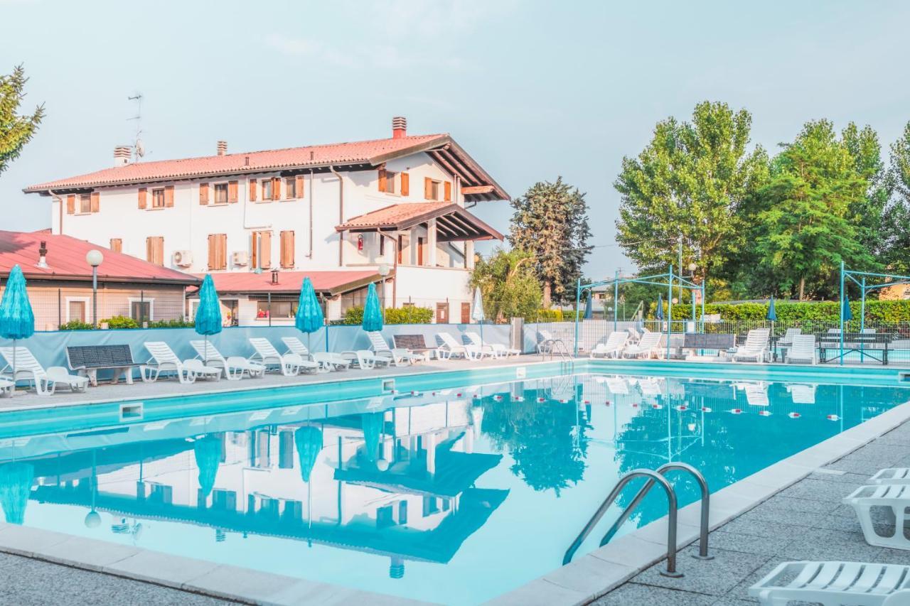 Campeggio Trevisago Iris Park Moniga del Garda Exterior foto