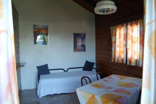 Campeggio Trevisago Iris Park Moniga del Garda Cameră foto